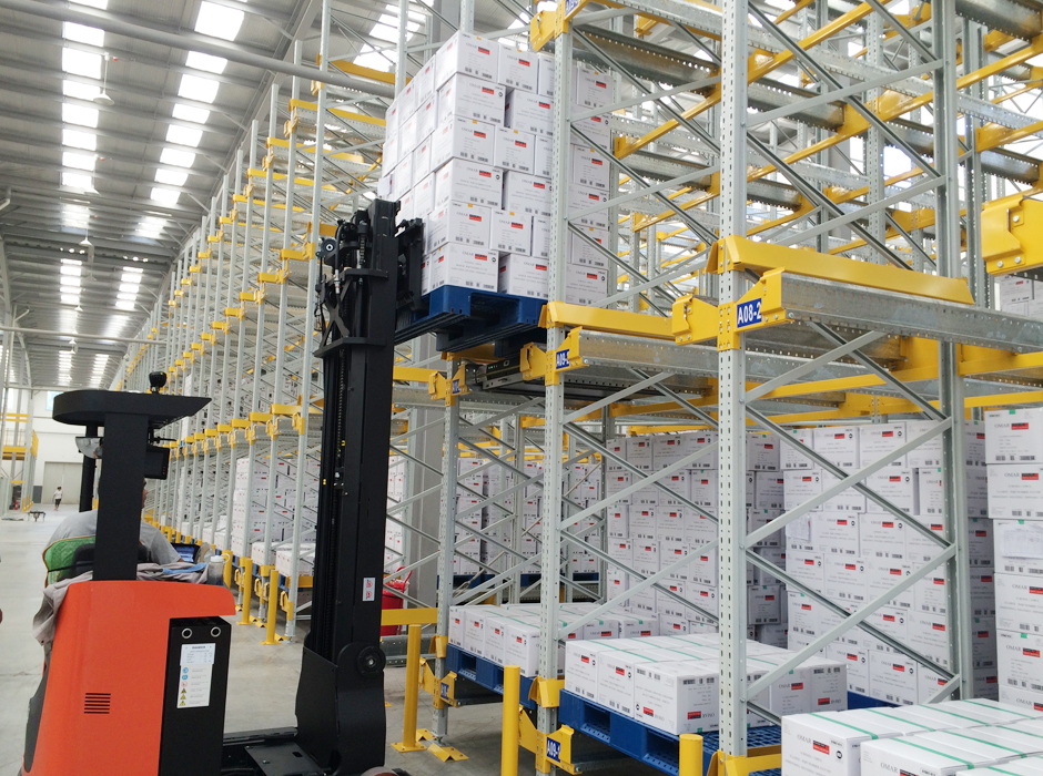 金龍魚集團(tuán)自動(dòng)穿梭車貨架【易達(dá)貨架】